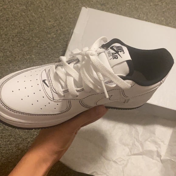 Nike Air Force 1 size 4 white and black - Picture 8 of 11